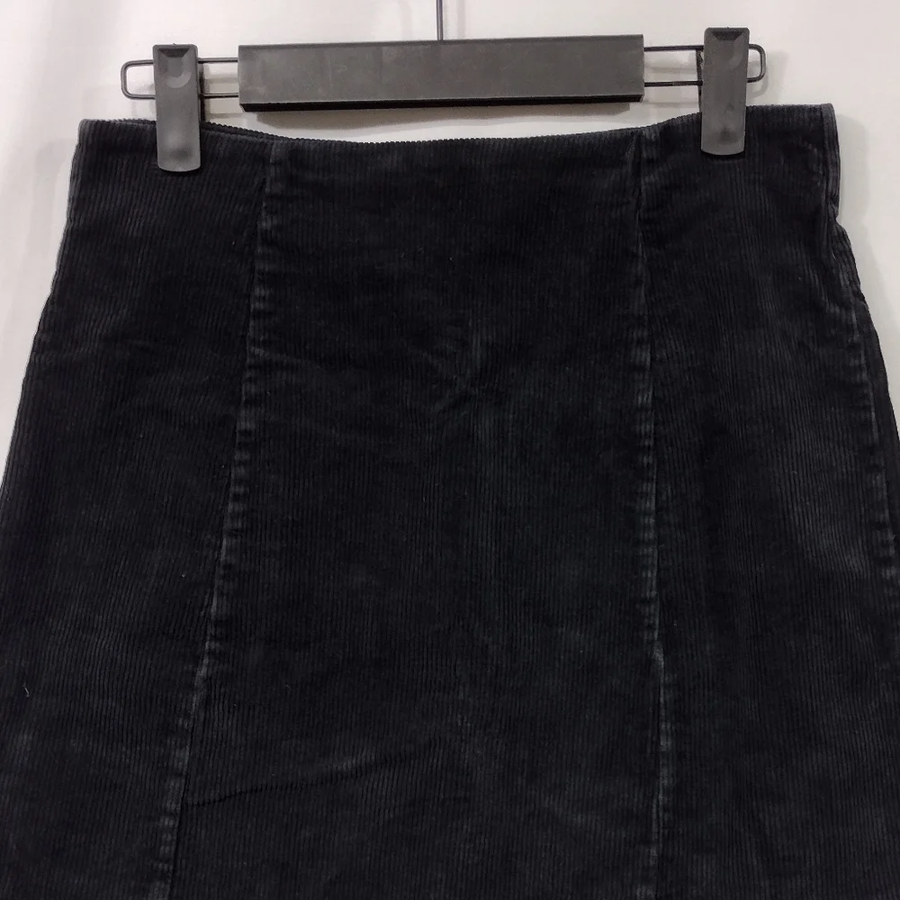 Brandy Melville A-line Corduroy Skirt Women's OS Black Preppy Academia Y2K 90s - Picture 2 of 7
